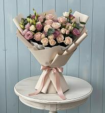 Букет цветов из:  Розы и Лизиантусы в Туртас