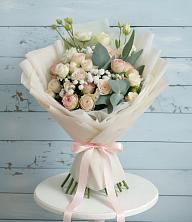 Букет цветов из:  Розы и Лизиантусы в Туртас