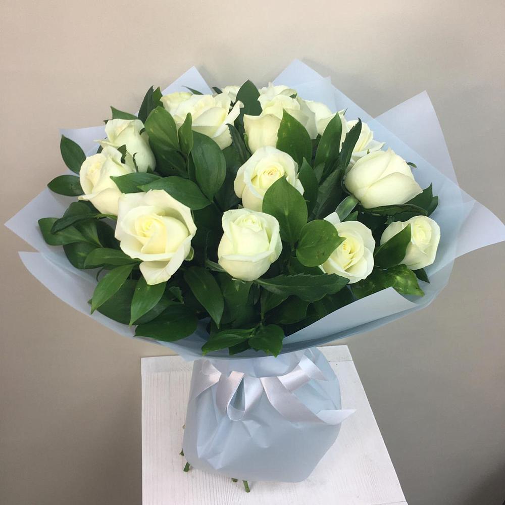 Букет 15 Белых роз Проуд в Туртас