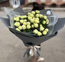 Букет Белые кустовые розы Солинеро в Туртас
