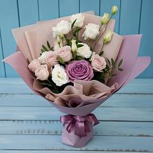 Букет цветов из:  Розы и Лизиантусы в Туртас