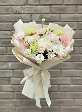 Букет цветов из:  Гвоздики, Розы, Лизиантусы и Хризантемы #REPLACE_PRED# Туртас