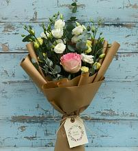 Букет цветов из:  Розы и Лизиантусы в Туртас